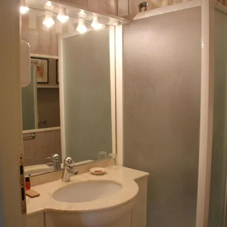 Apartment Sleeps 4