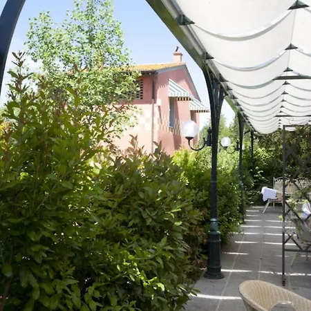 Sleeps 4 Apartment Monterappoli