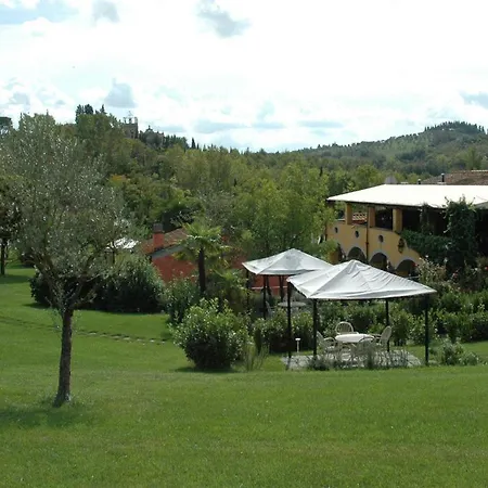 Sleeps 4 *